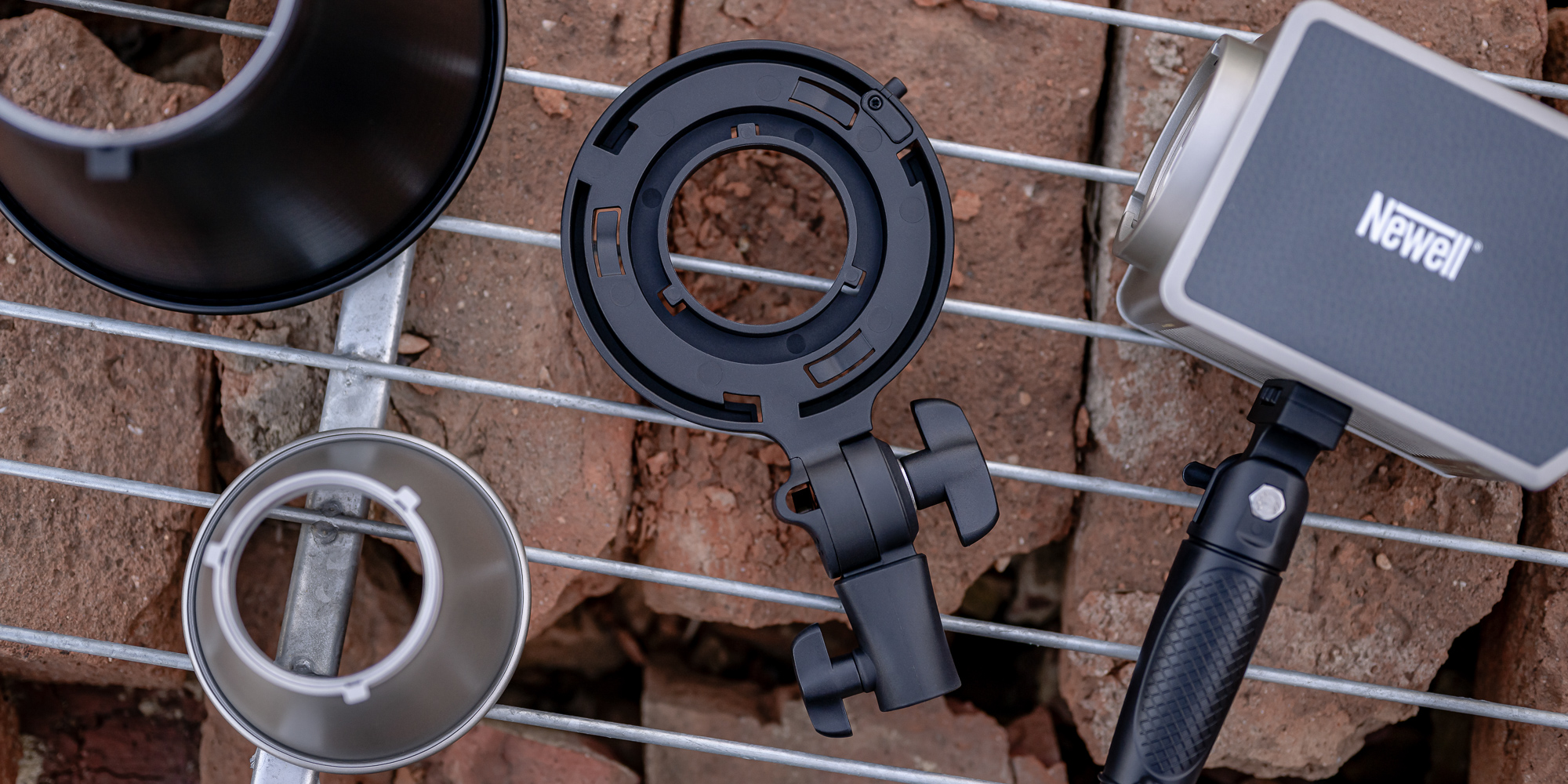 Adapter montażowy Newell - Bowens / Mini Bowens typu FM